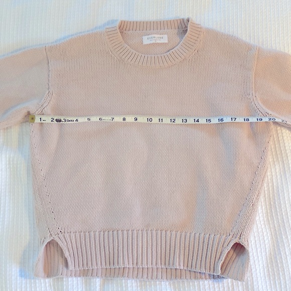 Everlane Sweaters - Everlane cotton pink Chunky XS crew sweater so like new and not worn.